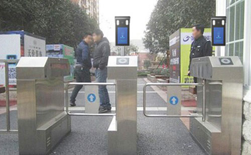 小區安裝一套人臉識別管理系統要多少錢(qián)？